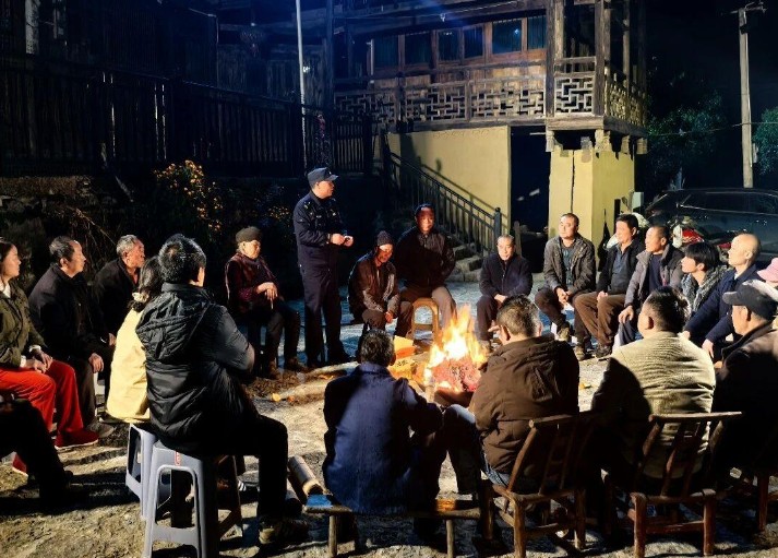 恩施州百福司派出所：千年古镇绽放“平安花” 